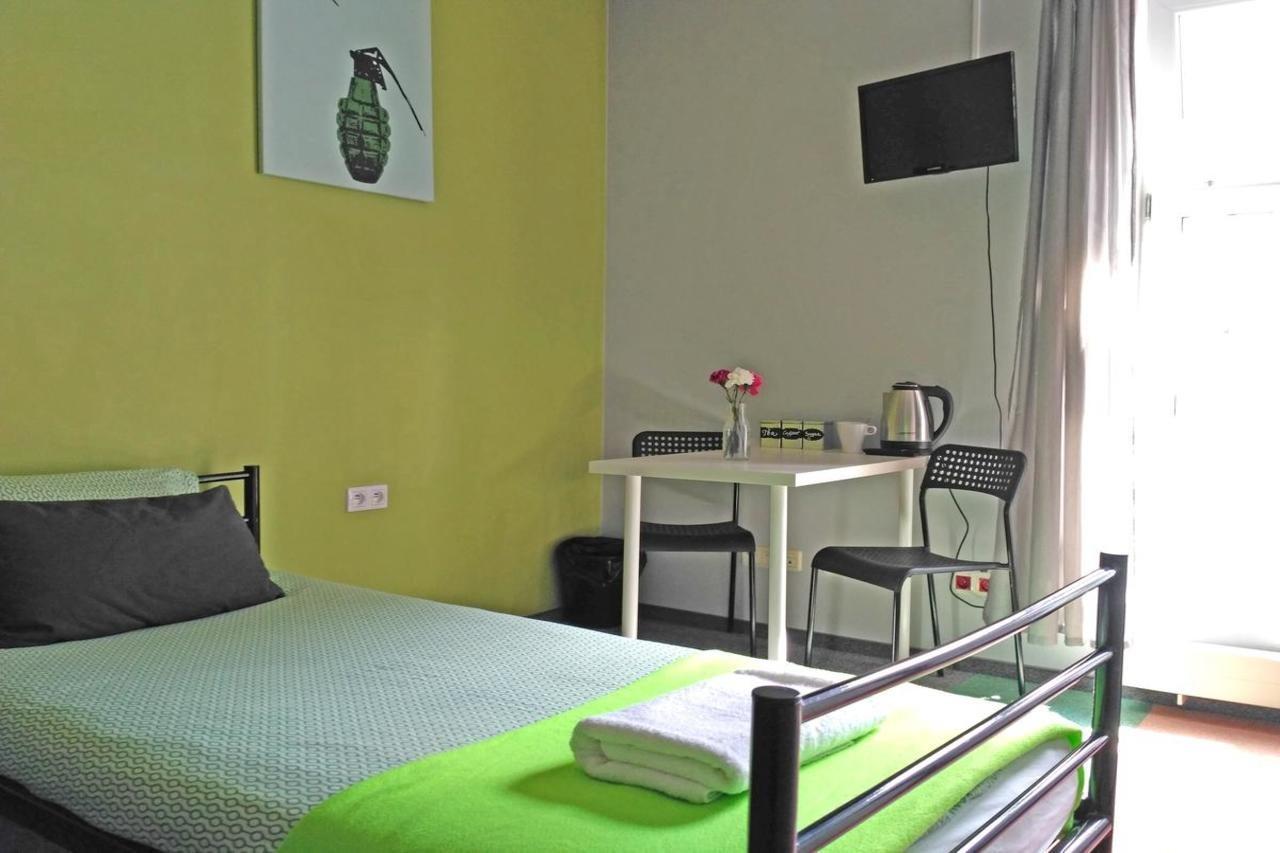 Mish Mash Nowogrodzka Hostel Varsó Kültér fotó