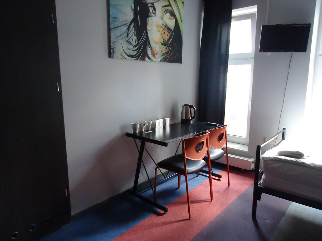 Mish Mash Nowogrodzka Hostel Varsó Kültér fotó