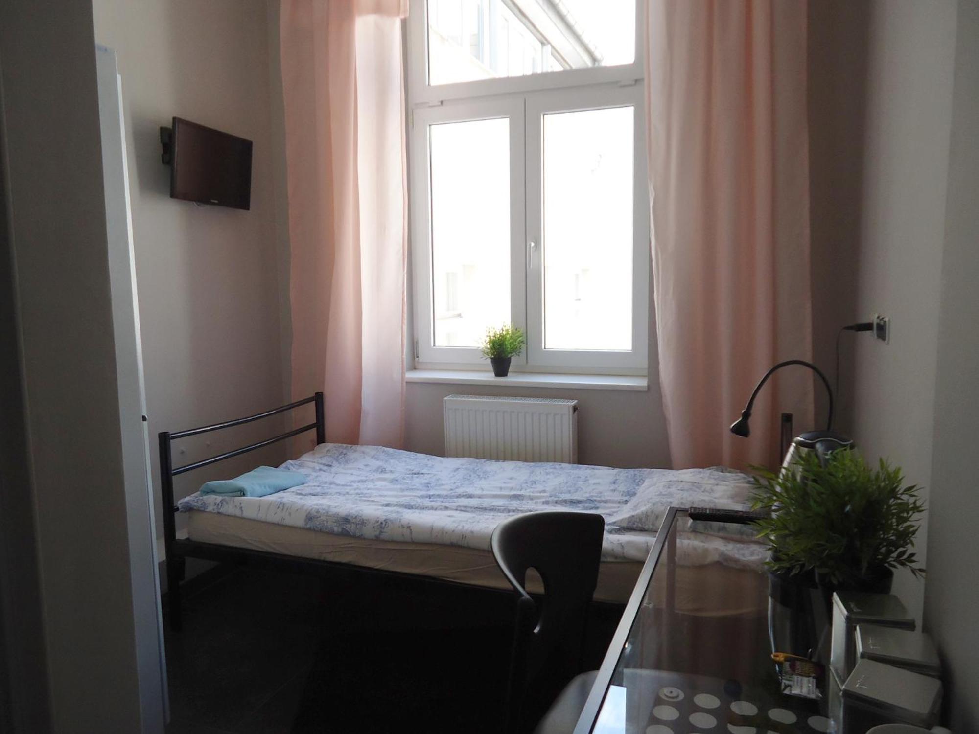 Mish Mash Nowogrodzka Hostel Varsó Kültér fotó