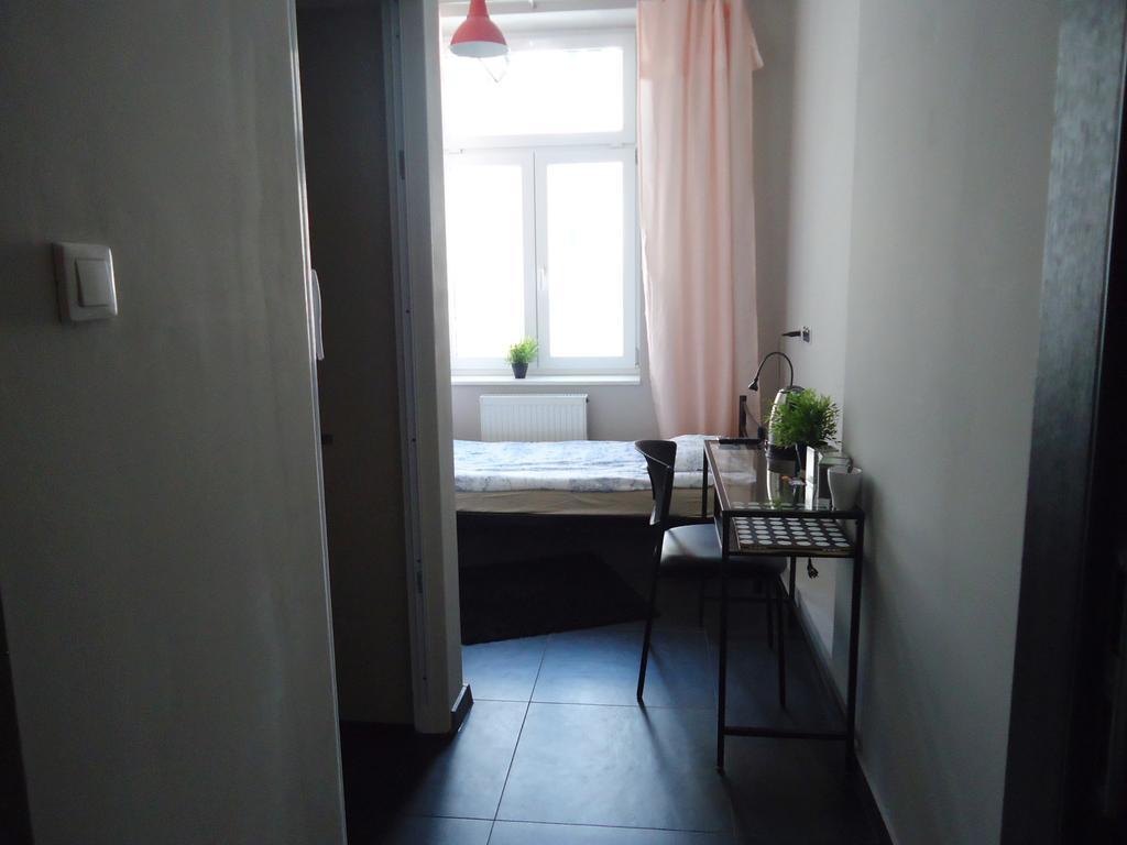 Mish Mash Nowogrodzka Hostel Varsó Kültér fotó